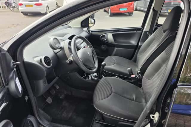 Peugeot 107 (2012) thumbnail 6