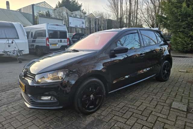 Volkswagen Polo (2015) thumbnail 4