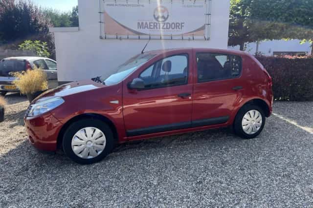 Dacia Sandero (2012) thumbnail 1