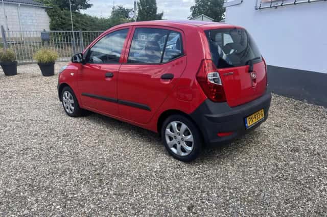 Hyundai i10 (2011) thumbnail 3