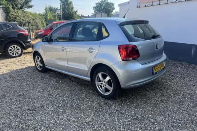 Volkswagen Polo (2012) thumbnail 3