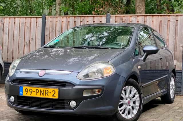 Fiat Punto (2011) thumbnail 1