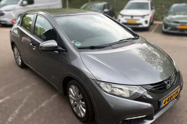 Honda Civic (2013) thumbnail 2