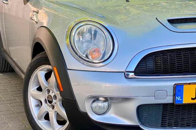 MINI Cooper S (2008) thumbnail 4