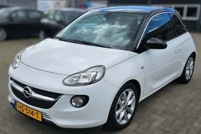 Opel Adam (2015) thumbnail 1