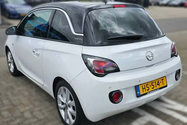 Opel Adam (2015) thumbnail 3