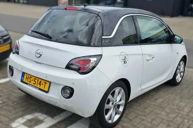 Opel Adam (2015) thumbnail 5