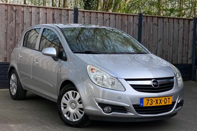 Opel Corsa (2007) thumbnail 3