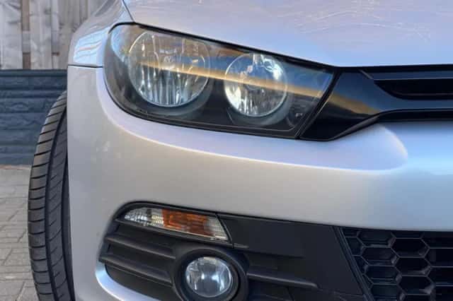Volkswagen Scirocco (2010) thumbnail 3