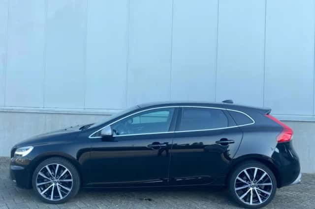Volvo V40 (2019) thumbnail 3