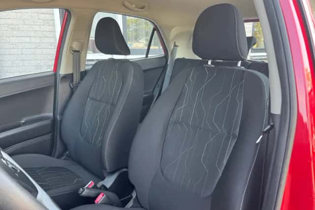 Kia Picanto (2016) thumbnail 6