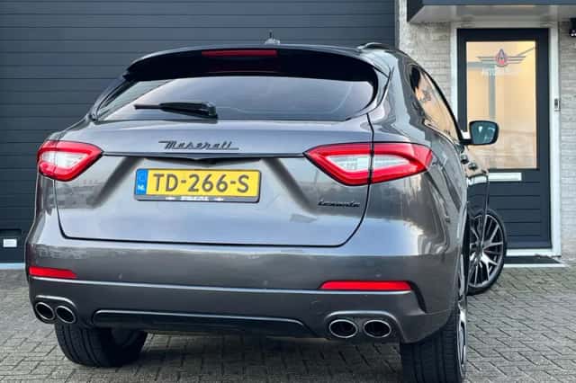 Maserati Levante (2018) thumbnail 4