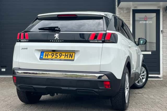 Peugeot 3008 (2020) thumbnail 4