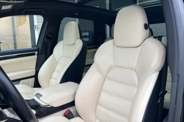 Porsche Cayenne (2017) thumbnail 6