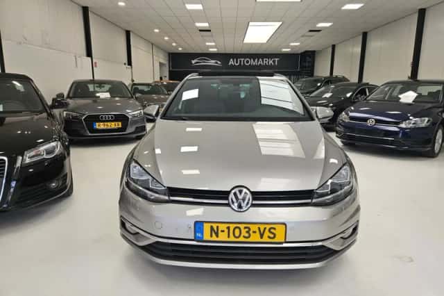 Volkswagen Golf (2019) thumbnail 1