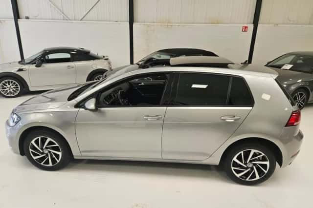 Volkswagen Golf (2019) thumbnail 6