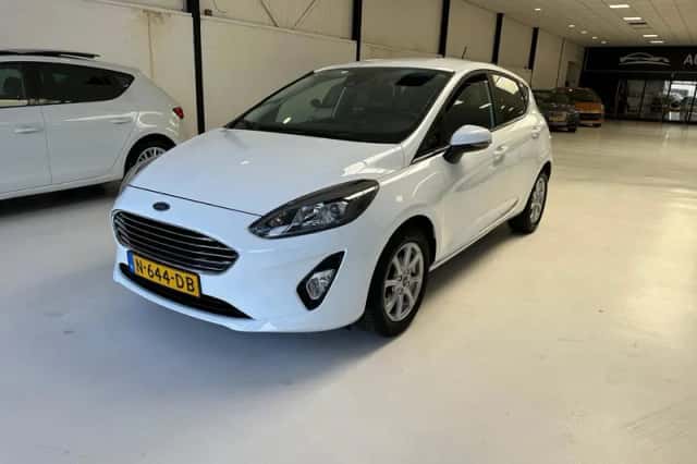Ford Fiesta (2021) thumbnail 2