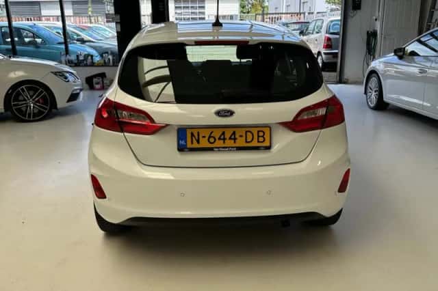 Ford Fiesta (2021) thumbnail 4
