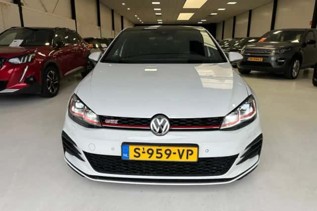 Volkswagen Golf (2020) thumbnail 1