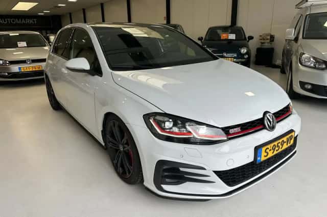 Volkswagen Golf (2020) thumbnail 6