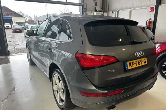 Audi Q5 (2012) thumbnail 3