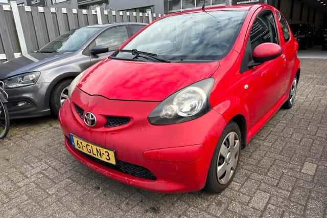 Toyota Aygo (2008) thumbnail 1
