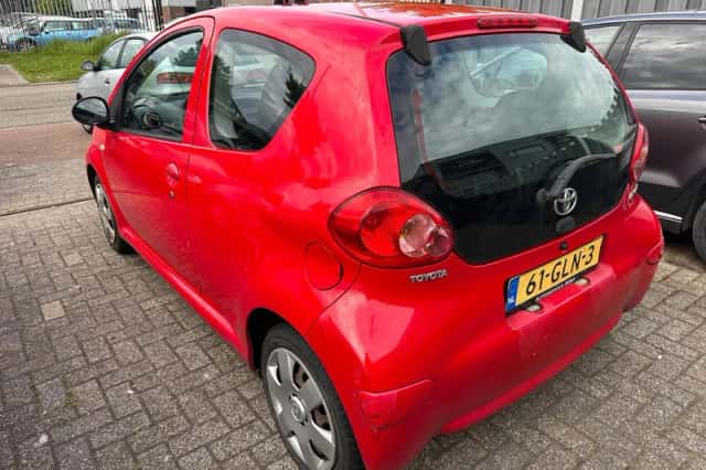 Toyota Aygo (2008) thumbnail 2