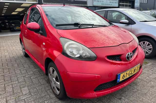 Toyota Aygo (2008) thumbnail 4