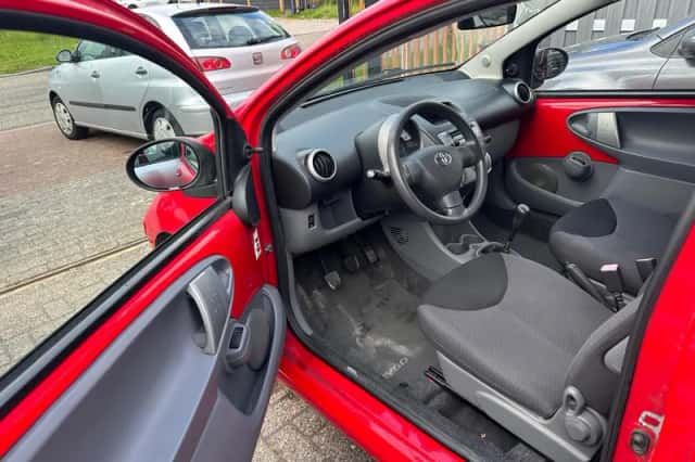 Toyota Aygo (2008) thumbnail 5