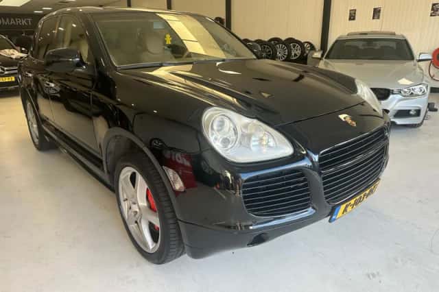 Porsche Cayenne (2006) thumbnail 5