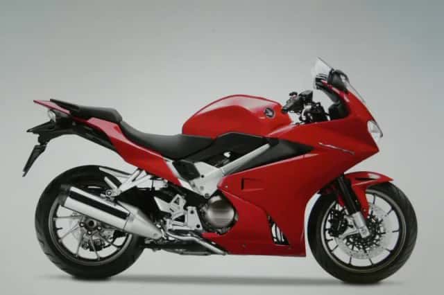 Honda VFR (2020) thumbnail 3