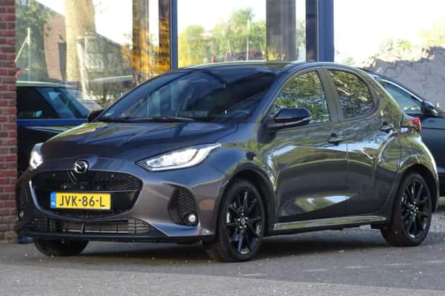Mazda 2 (2024) thumbnail 2