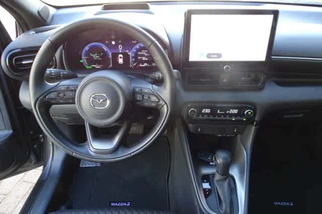 Mazda 2 (2024) thumbnail 5