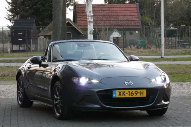 Mazda MX-5 (2019) thumbnail 4