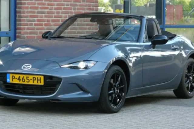 Mazda MX-5 (2021) thumbnail 1