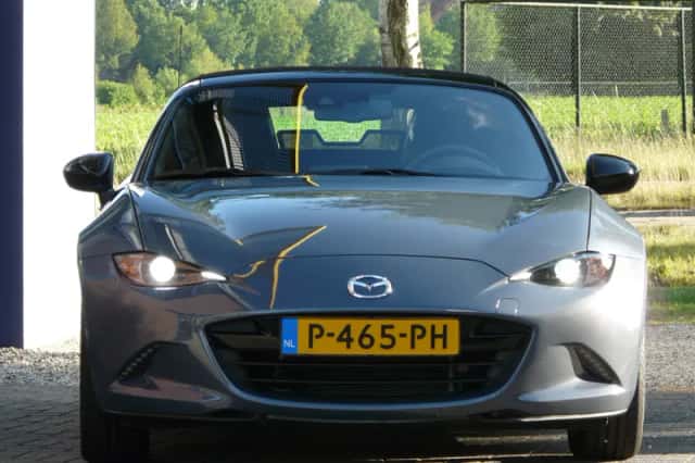 Mazda MX-5 (2021) thumbnail 6
