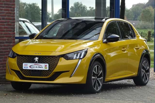 Peugeot e-208 (2022) thumbnail 2