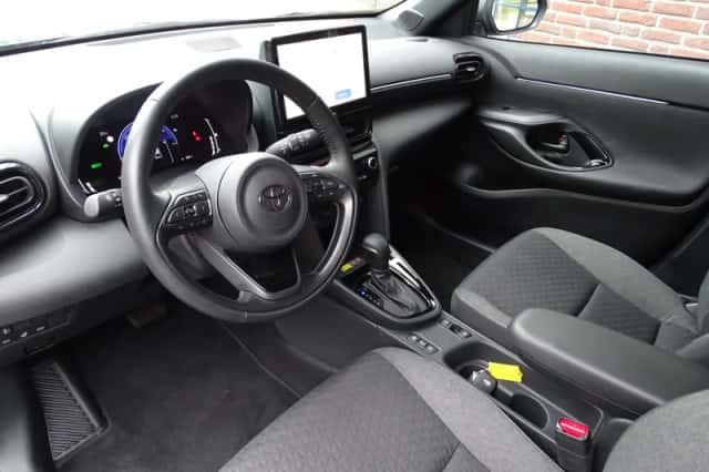 Toyota Yaris (2025) thumbnail 5