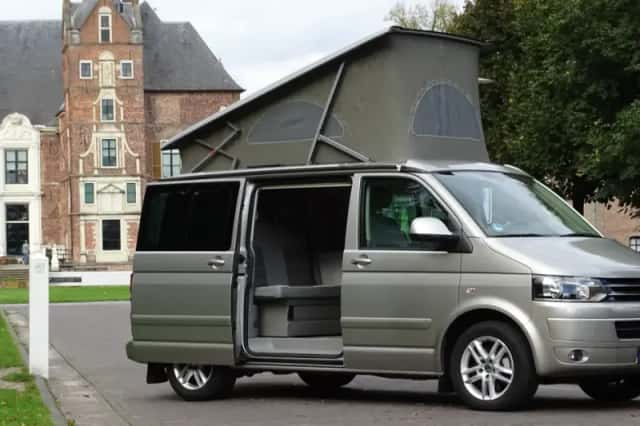 Volkswagen California (2010) thumbnail 1