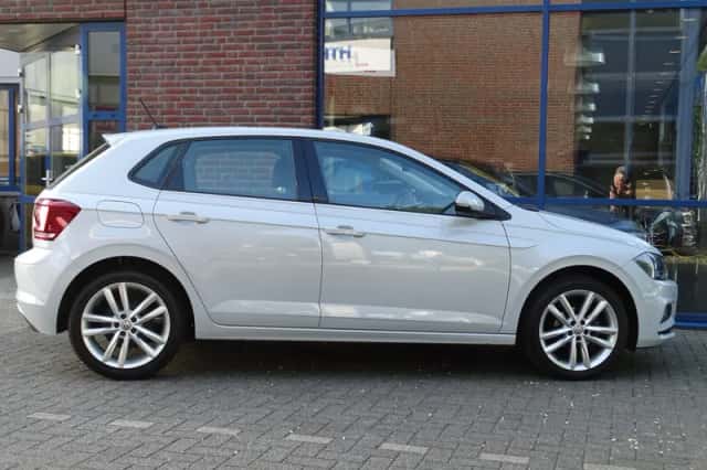 Volkswagen Polo (2018) thumbnail 5