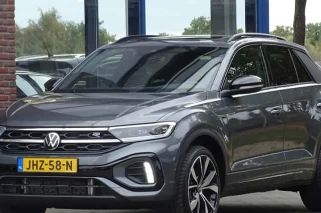 Volkswagen T-Roc (2025) thumbnail 1