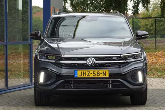 Volkswagen T-Roc (2025) thumbnail 3