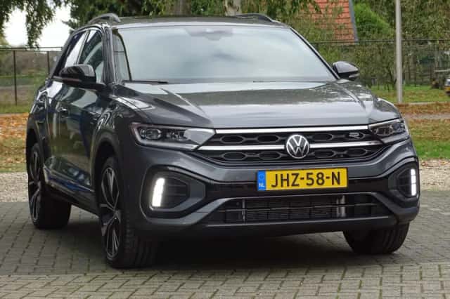 Volkswagen T-Roc (2025) thumbnail 4