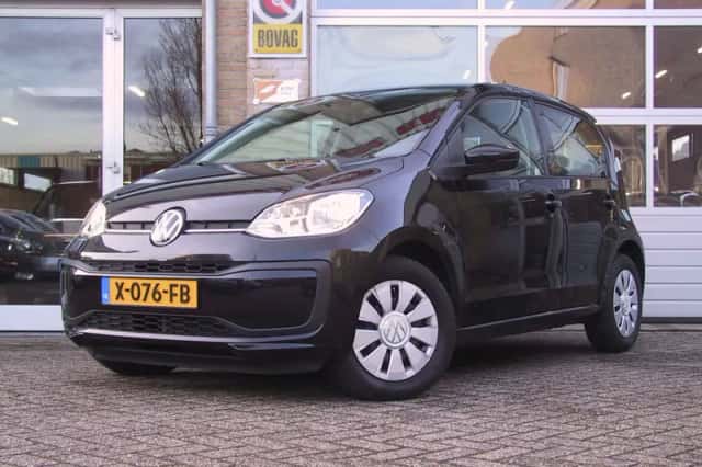 Volkswagen Up! (2023) thumbnail 2