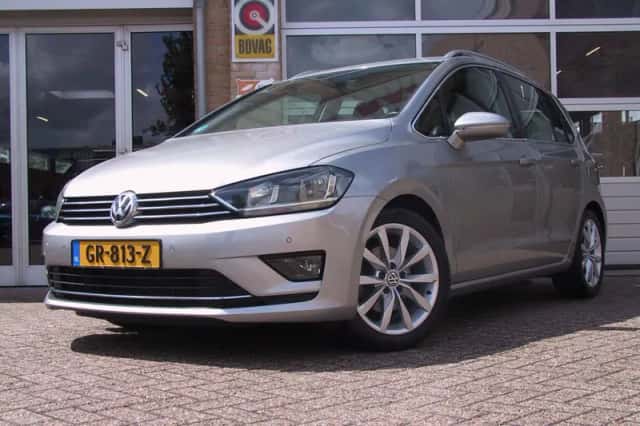 Volkswagen Golf Sportsvan (2015) thumbnail 2