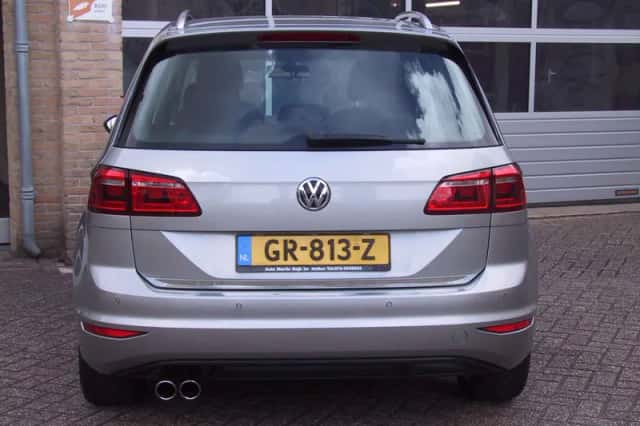 Volkswagen Golf Sportsvan (2015) thumbnail 6