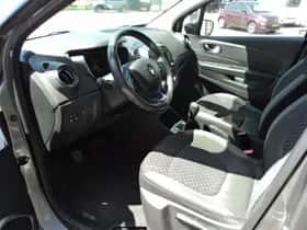 Renault Captur (2017) thumbnail 15