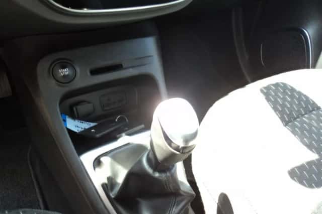 Renault Captur (2017) thumbnail 22