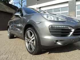 Porsche Cayenne (2010) thumbnail 13