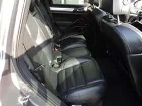 Porsche Cayenne (2010) thumbnail 18